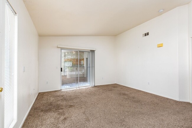 Building Photo - Upstairs 2 br unit in gated community with pool/spa/bbq area