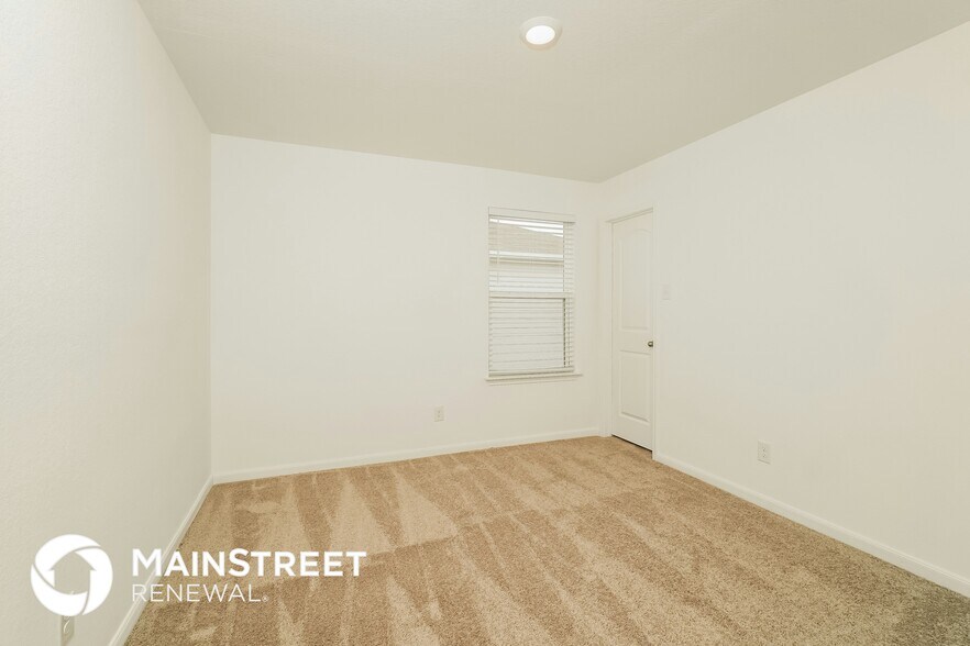 Building Photo - 810 Shady Brk