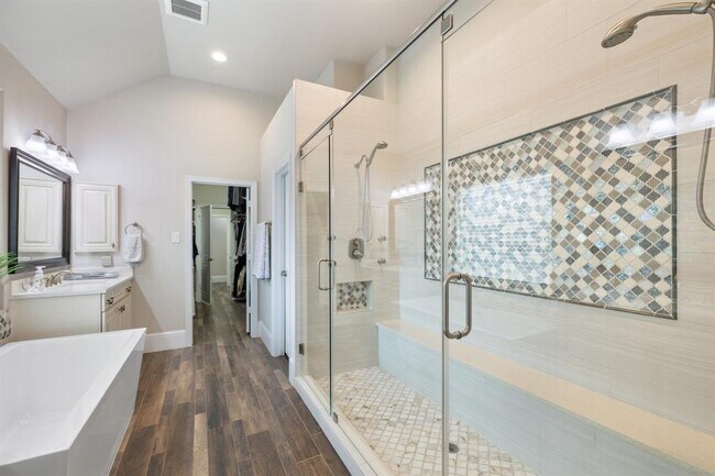 Building Photo - 19 Cohasset Pl