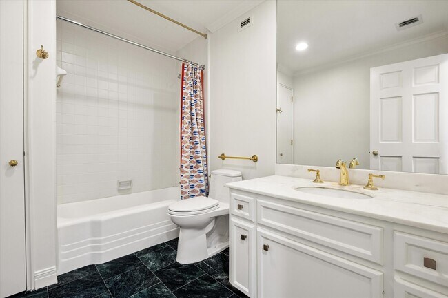 Building Photo - 3711 San Felipe St
