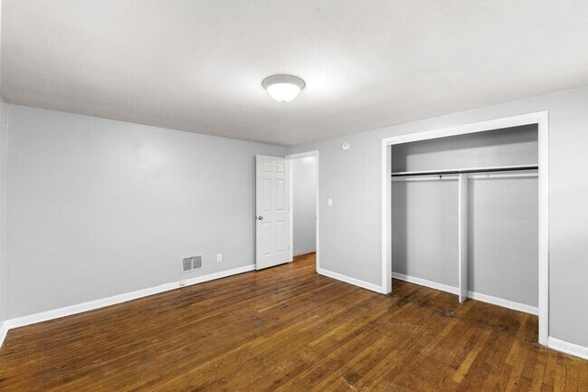 Building Photo - 384-386 South Napoleon Avenue - 386 S. Napoleon Avenue