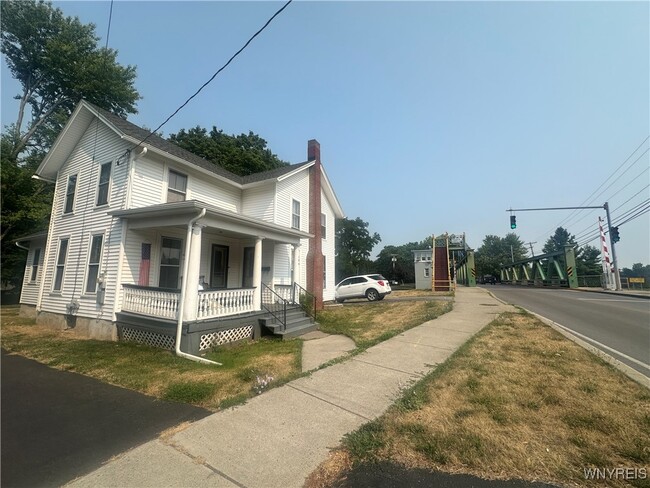 Building Photo - 104 Prospect Ave