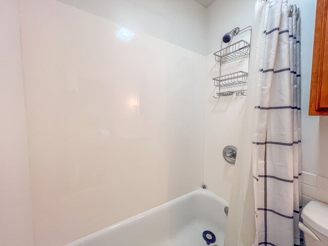 Building Photo - 1175 Iowa St