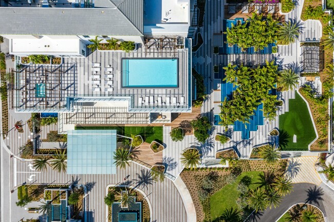 Building Photo - 200 SE Mizner Blvd