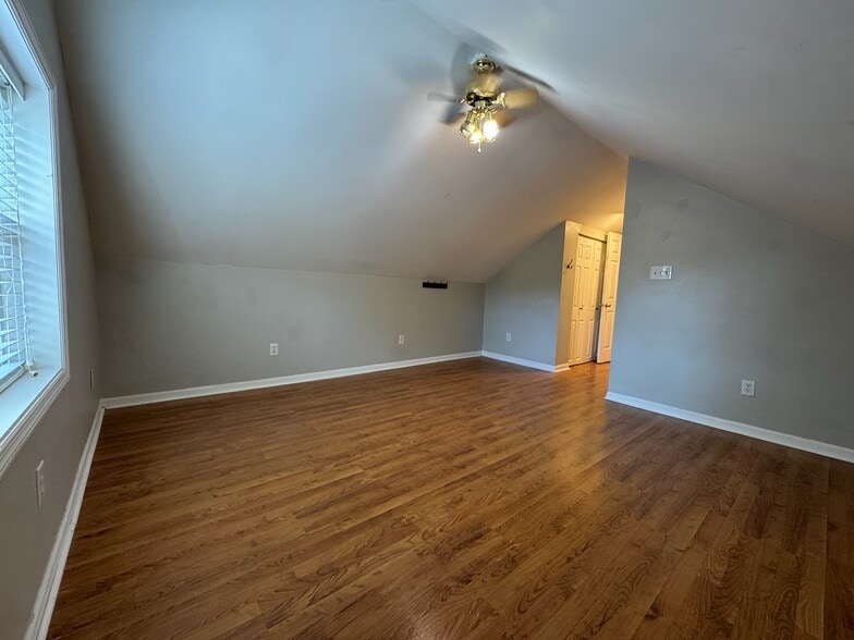 Building Photo - 6621 Marmaduke Ave