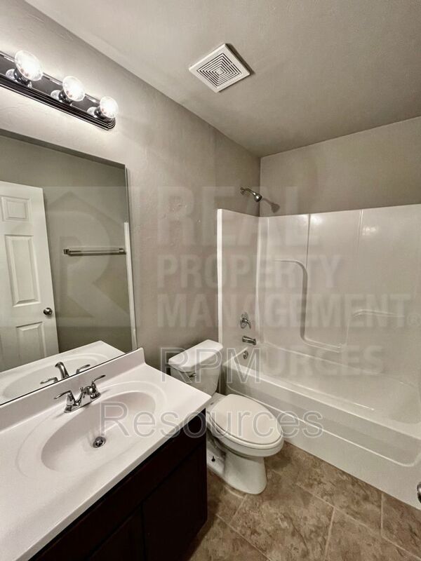 Building Photo - 2920 Cider Mill Ln