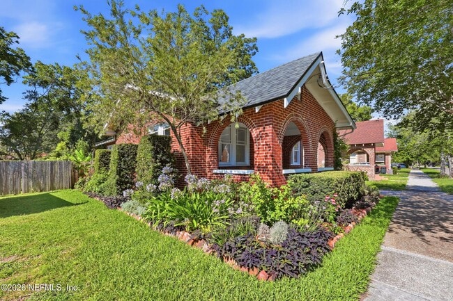 Building Photo - 2614 Dellwood Ave