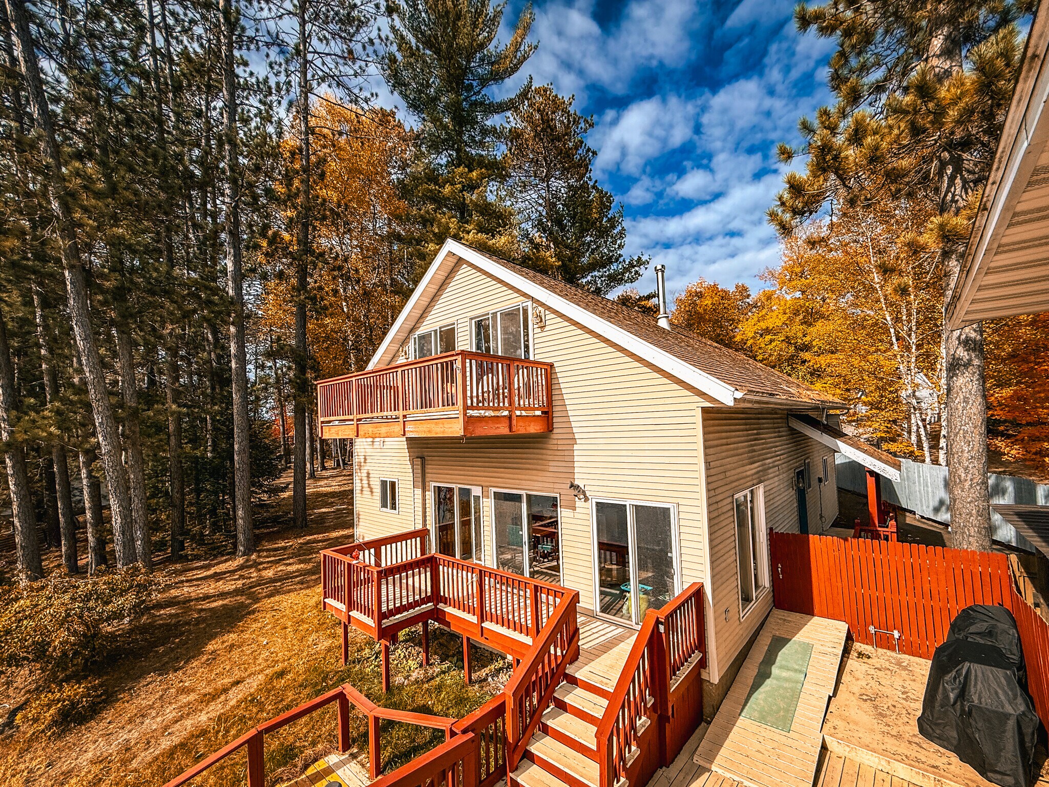 Building Photo - 440 S Peninsula Ln