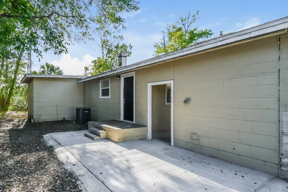 Building Photo - 5405 Sharon Terrace