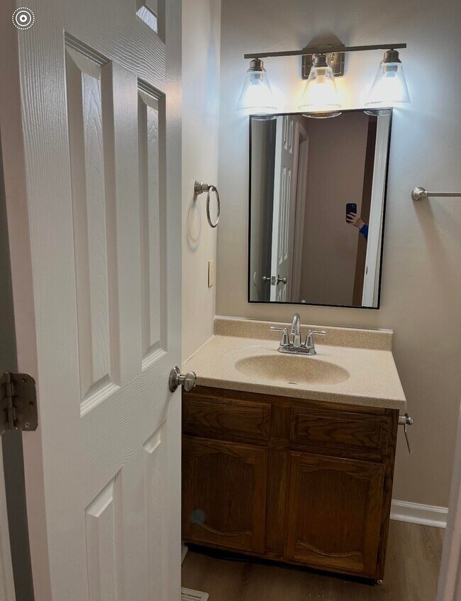 Building Photo - 107 Old Lemons Mill Ct