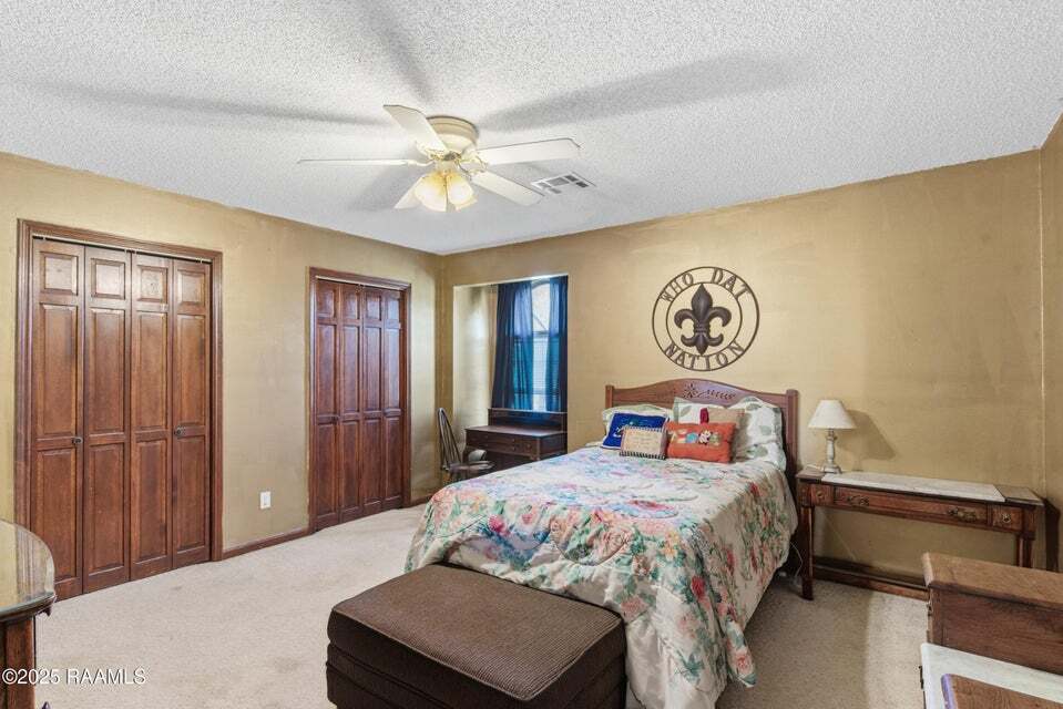 Building Photo - 104 Tallowood Cir