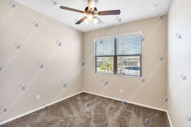 Building Photo - 1057 W Avalon Canyon Dr