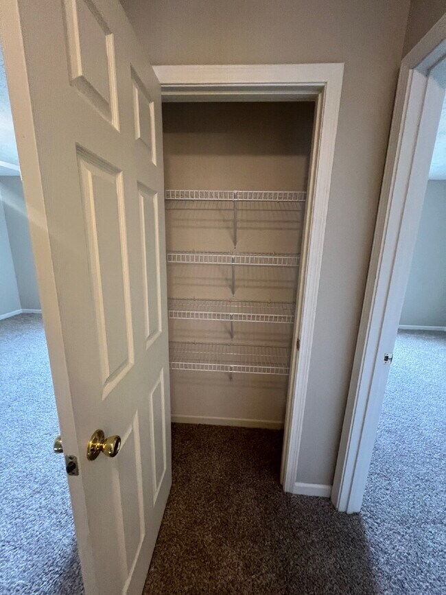 Building Photo - 3440 Sandpiper Dr