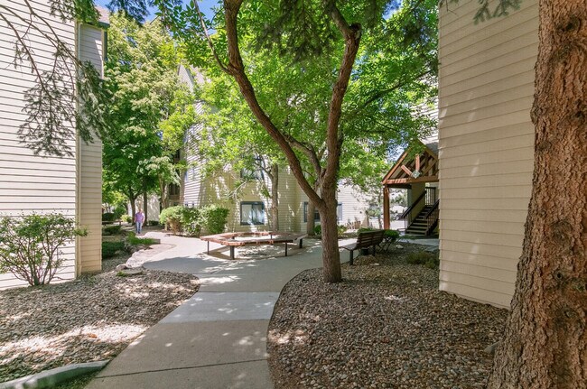 Building Photo - 6380 S Boston St