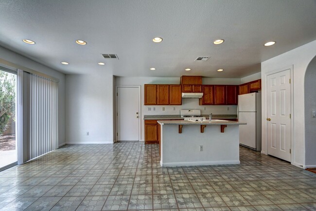 Building Photo - 5332 N Carlsbad Heights St