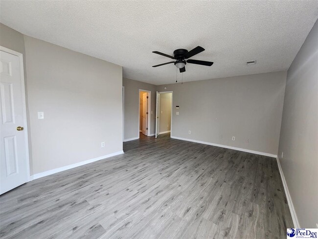 Building Photo - 2125 Sanderling Dr