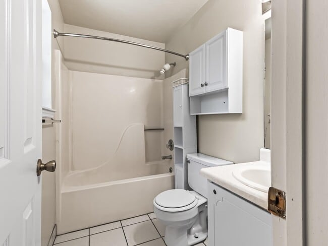 Building Photo - 8760 Minnow Creek Dr
