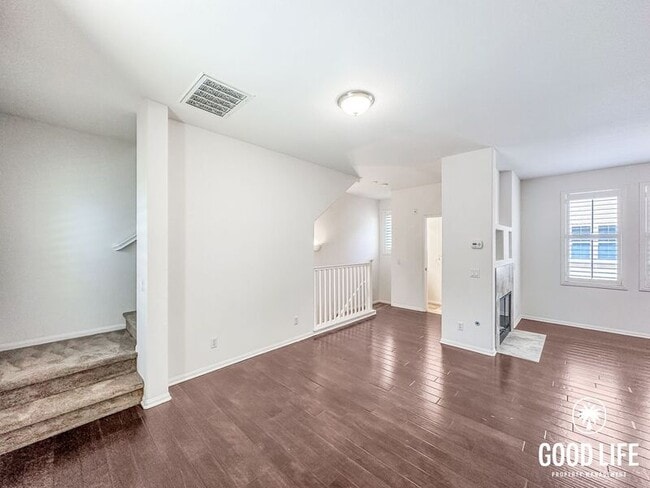 Building Photo - 1823 Peach Ct