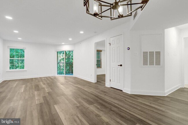 Building Photo - 3307 Wyndham Cir