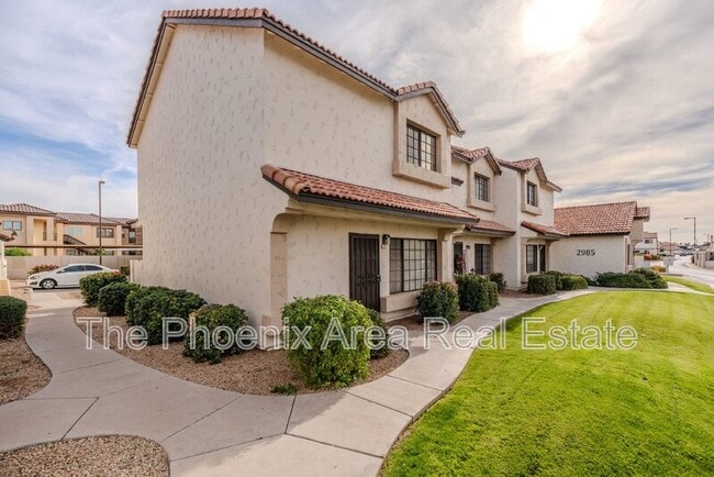 Building Photo - 2985 N Oregon St