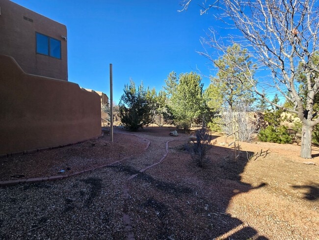 Building Photo - 2835 Don Quixote