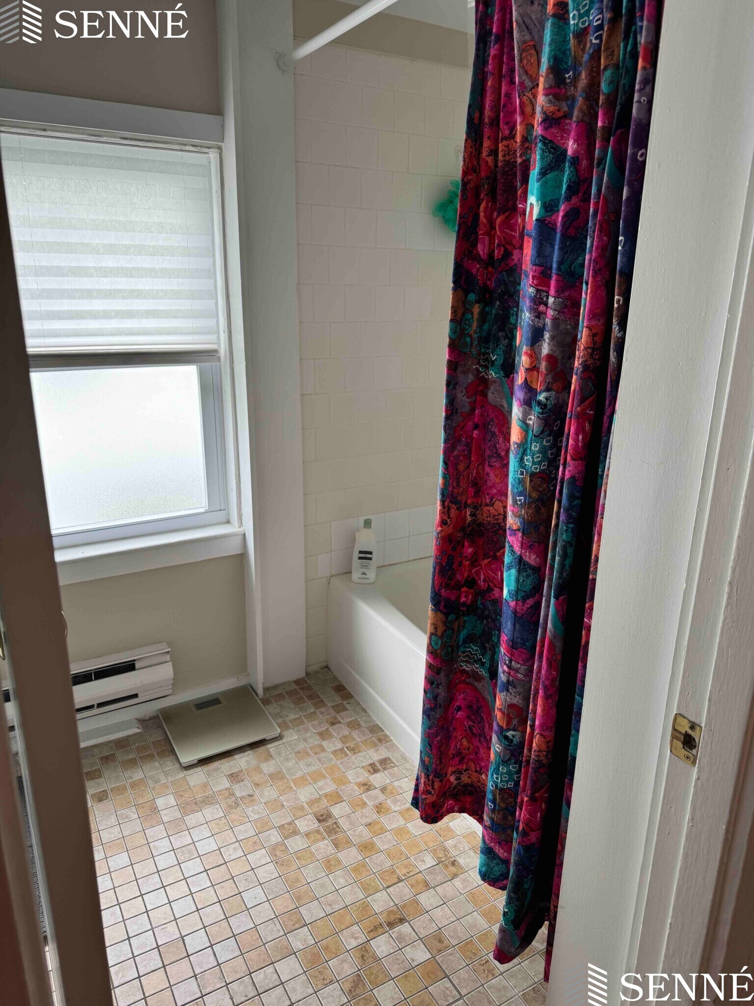 Building Photo - 33 Paulina St