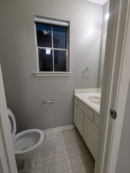 Building Photo - 827 Coral Tree Pl