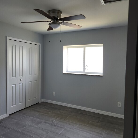 Building Photo - 5635 Genesee Pky