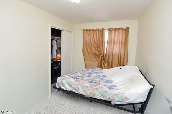 Building Photo - 100 Eastern Wy