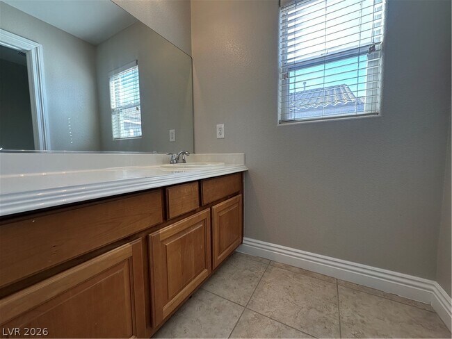 Building Photo - 2176 Low Creek Ct