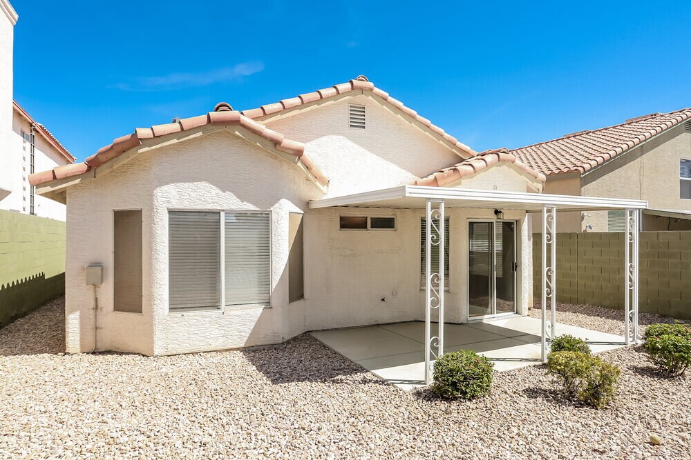 Building Photo - 8341 Pendragon Cir