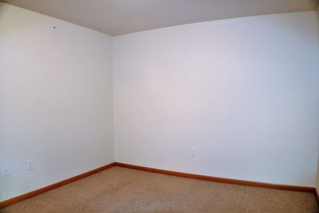 Building Photo - $1,225 | 1 Bedroom +Bonus Room, 1 Bathroom Condo | Pet Friendly* | Available for August 1st, 2026...