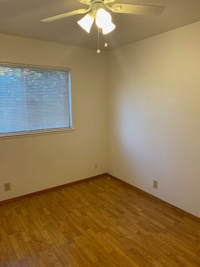 Building Photo - Nice Home in Peppertree Subdivision!! Coming Soon!