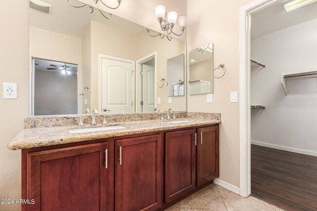 Building Photo - 4706 S Twinleaf Dr