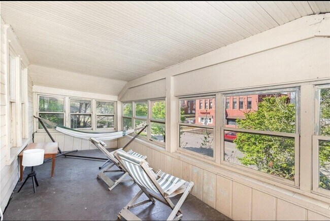 Building Photo - 560 S Stryker Ave