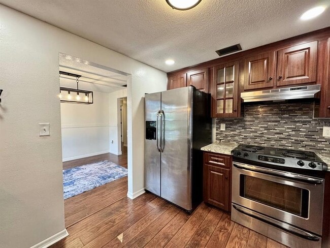 Building Photo - 7514 Spirea Dr