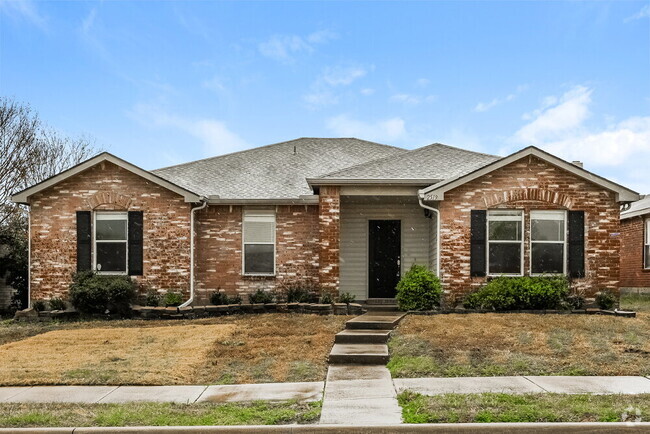 Building Photo - 2519 Eastwood Dr