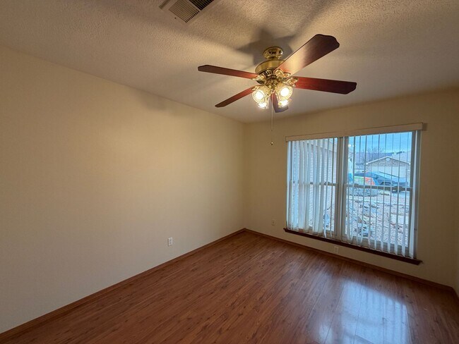 Building Photo - 3 Bedroom Single Story Home Available Near Juan Tabo Blvd SE & Southern Blvd SE!