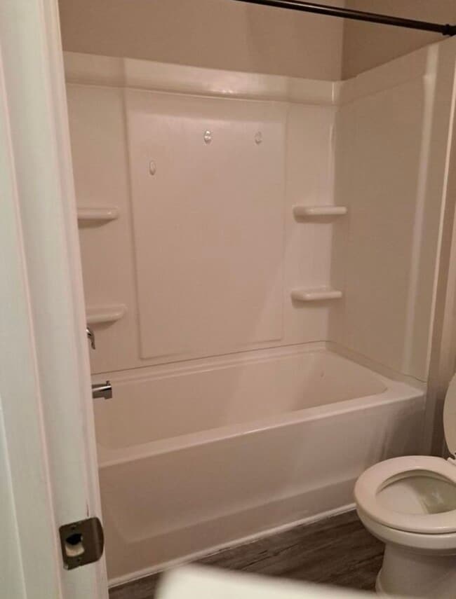 Building Photo - 5852 Callaway Cir