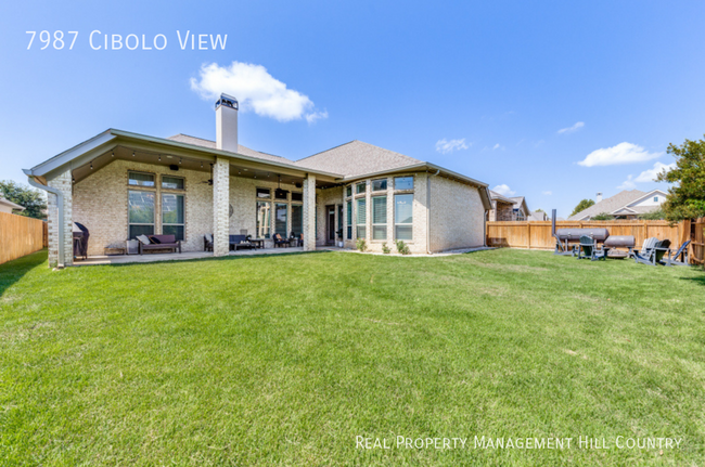 Building Photo - Stunning 4-Bedroom Home in Fair Oaks Ranch