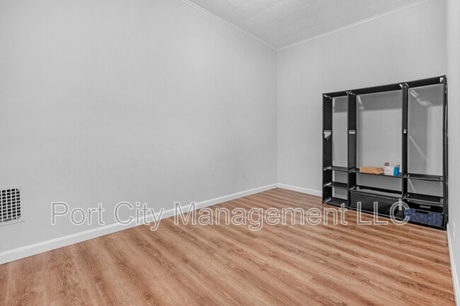 Building Photo - 114 N Highland Ave