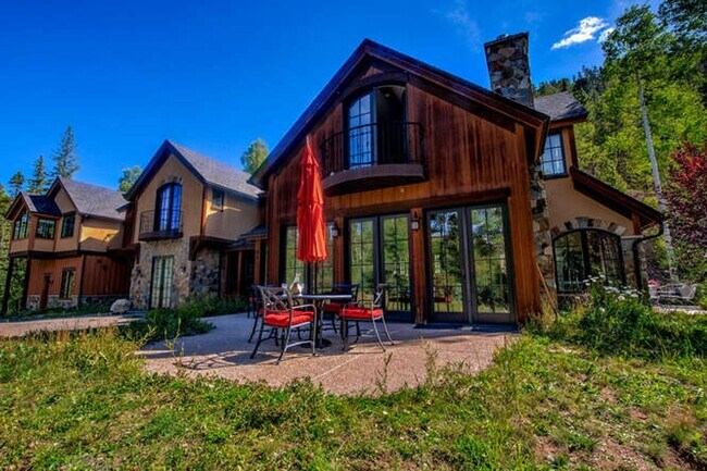 Building Photo - Winter Rental