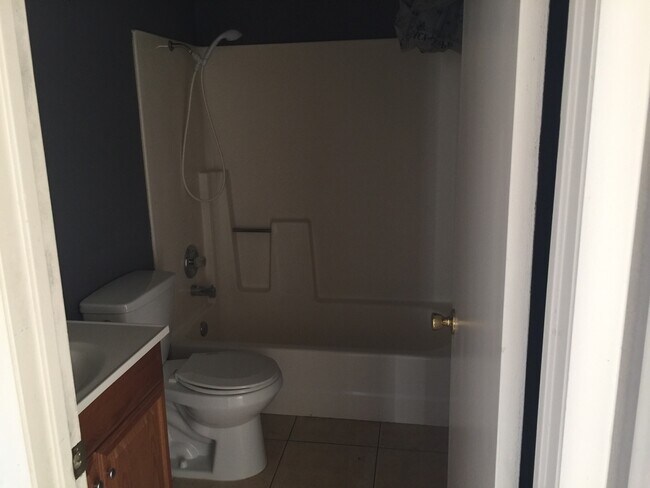 Building Photo - 4216 Middlesex Ave