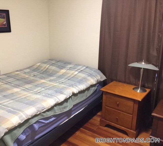 Building Photo - 36 Colborne Rd