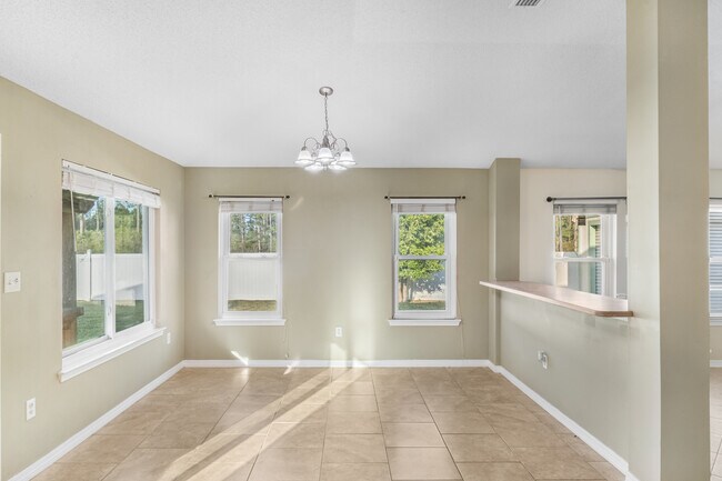 Building Photo - 8778 Faye Ct