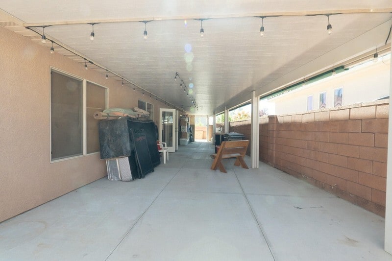 Building Photo - 1630 E 2450 S