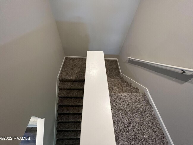 Building Photo - 213 Garden Oaks Ave