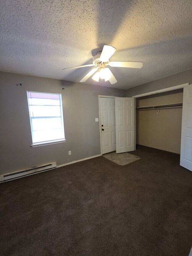 Building Photo - 218 Sequoyah Way