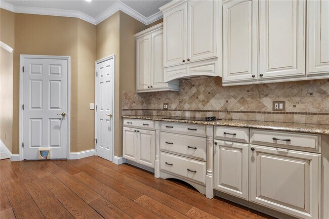 Building Photo - 1393 Stanfield Cove