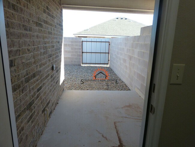 Building Photo - 1313 Mission Dr